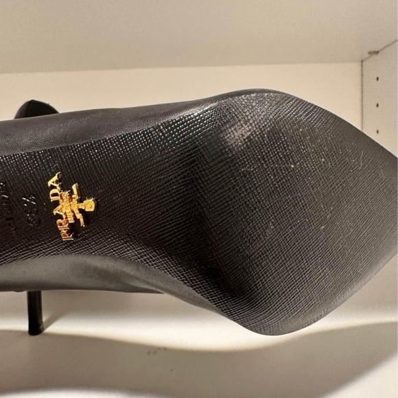 Prada pointed toe pump - Picture 2 of 5